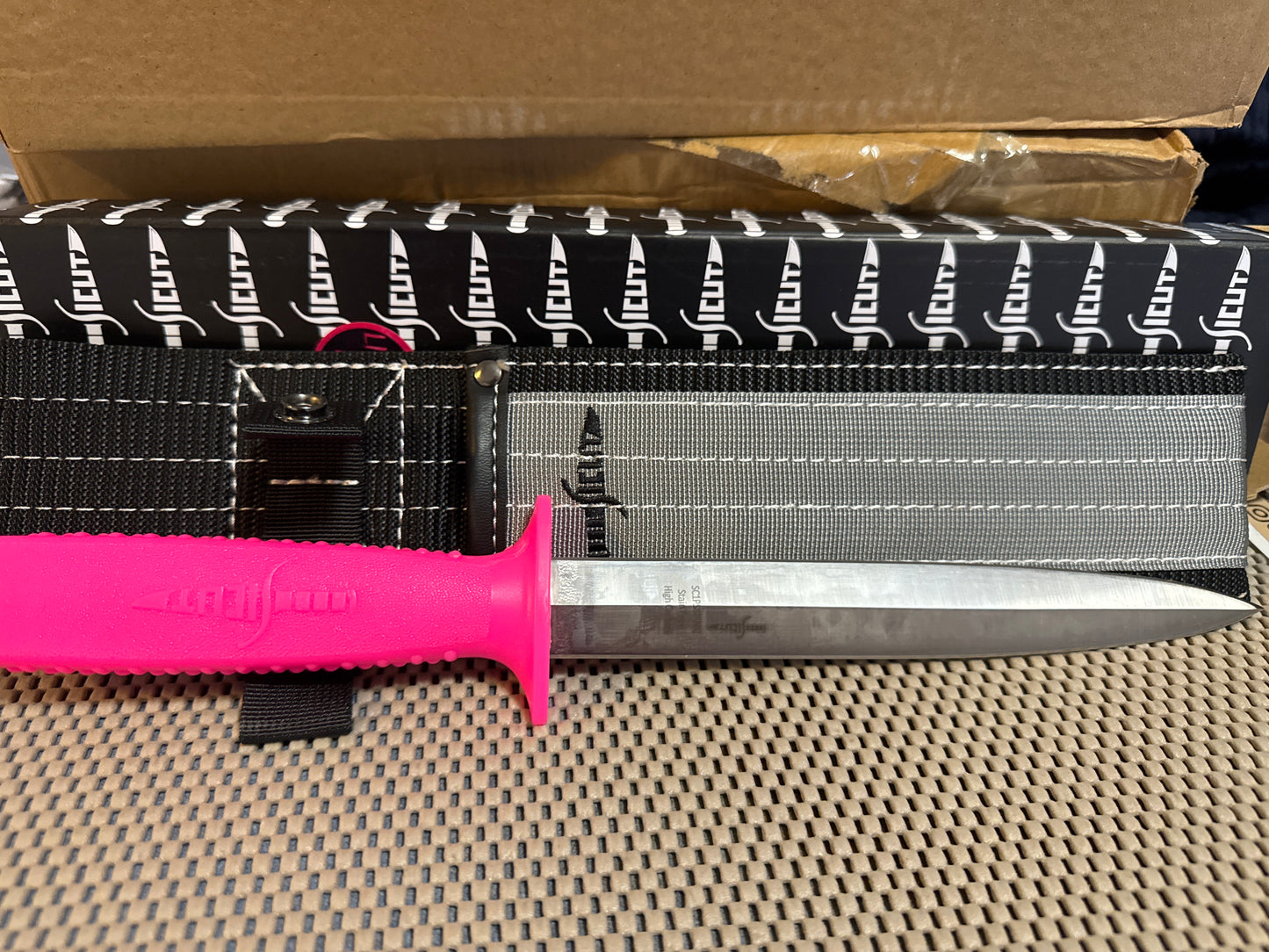 SICUT 8″ Pig Sticking Knife W/SH **SVA** Purple, Black,Blue & Glow in the dark Handle !